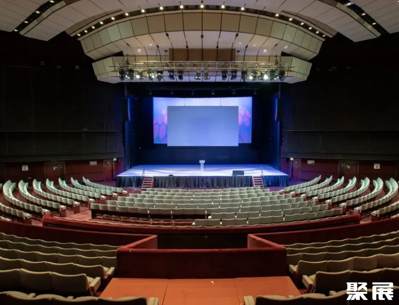 英國(guó)哈羅蓋特國(guó)際中心實(shí)景圖