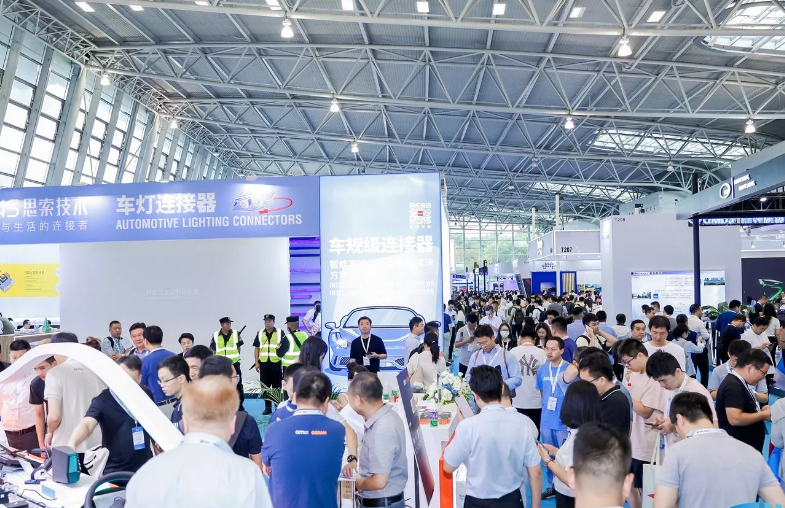 昆山车灯展现场图片2