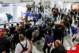 俄羅斯?fàn)柦ㄖ拐箷F(xiàn)場(現(xiàn)場盛況)3