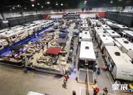 加拿大房车展现场图片2