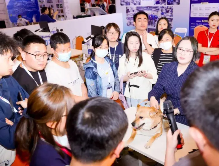 东西部小动物临床兽医师大会暨展览会
