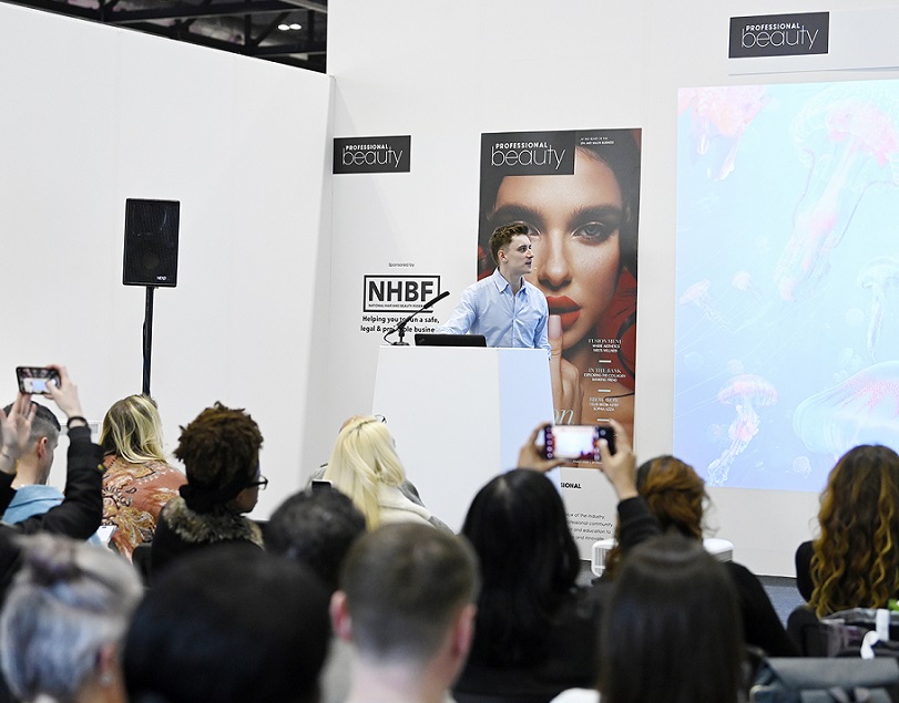倫敦美容美發(fā)展展會(huì)現(xiàn)場(chǎng)(現(xiàn)場(chǎng)盛況)6