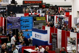 美国枪械展现场图片3