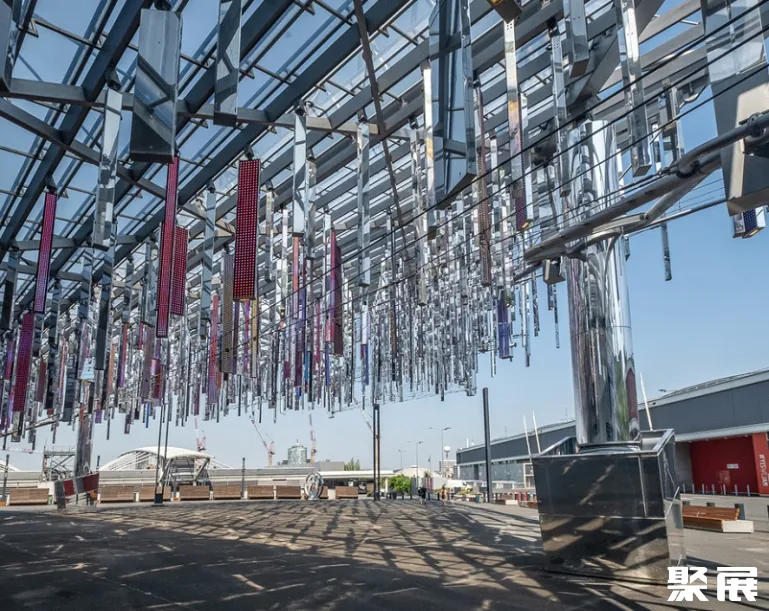 法国巴黎凡尔赛门巴黎会展馆实景图