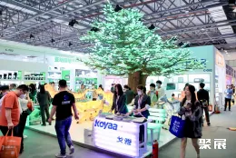 古镇灯饰展现场图片3