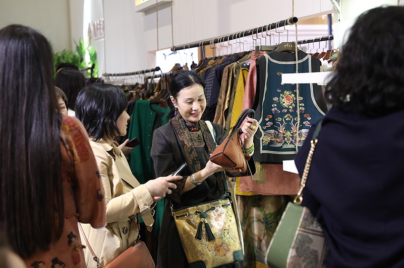 北京服装定制展现场图片9