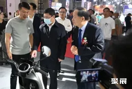 无锡电动车展现场图片4