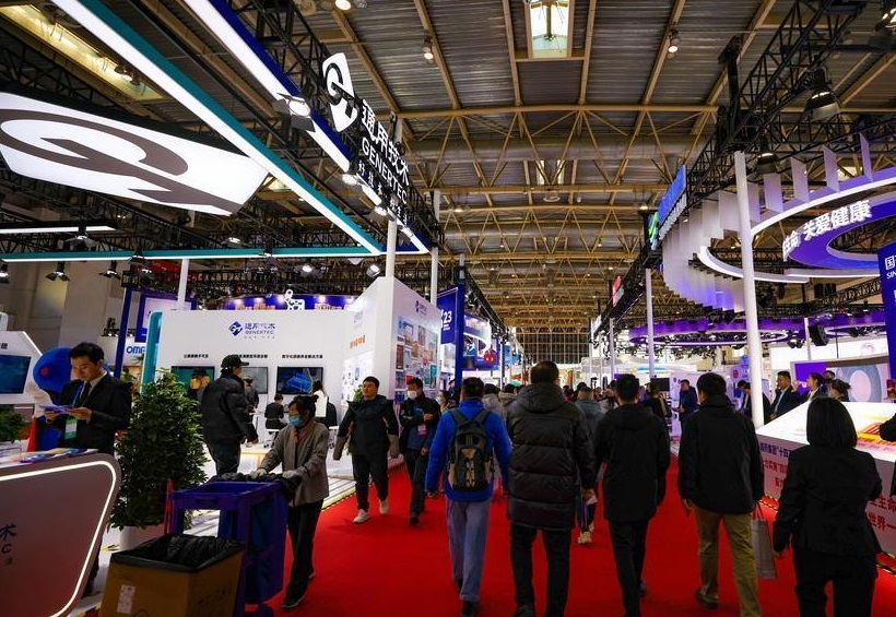 大咖解读 | AI驱动光互联创新：阿里云陈钦谈光模块面临挑战与未来趋势