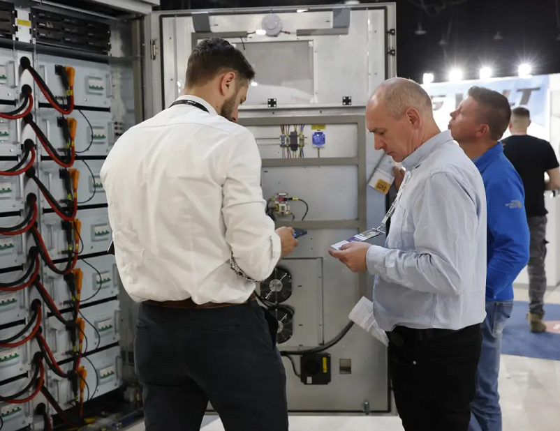 波兰电池展现场图片7