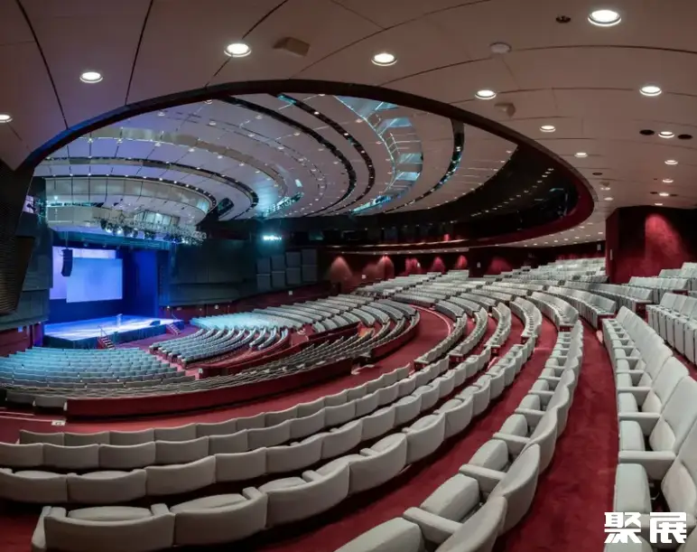 英国哈罗盖特国际中心实景图