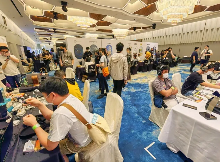 新加坡HiFi耳机展览会