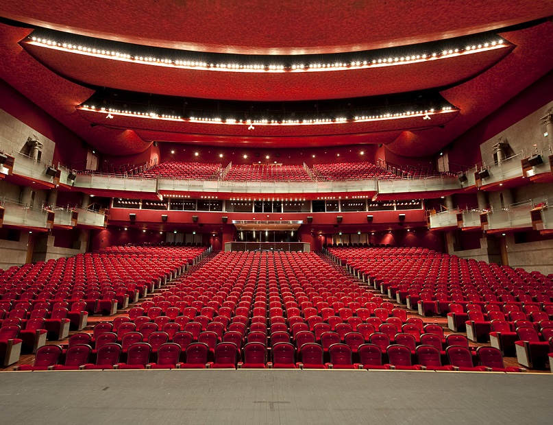 摩納哥蒙特卡洛格里馬爾迪會展中心實拍