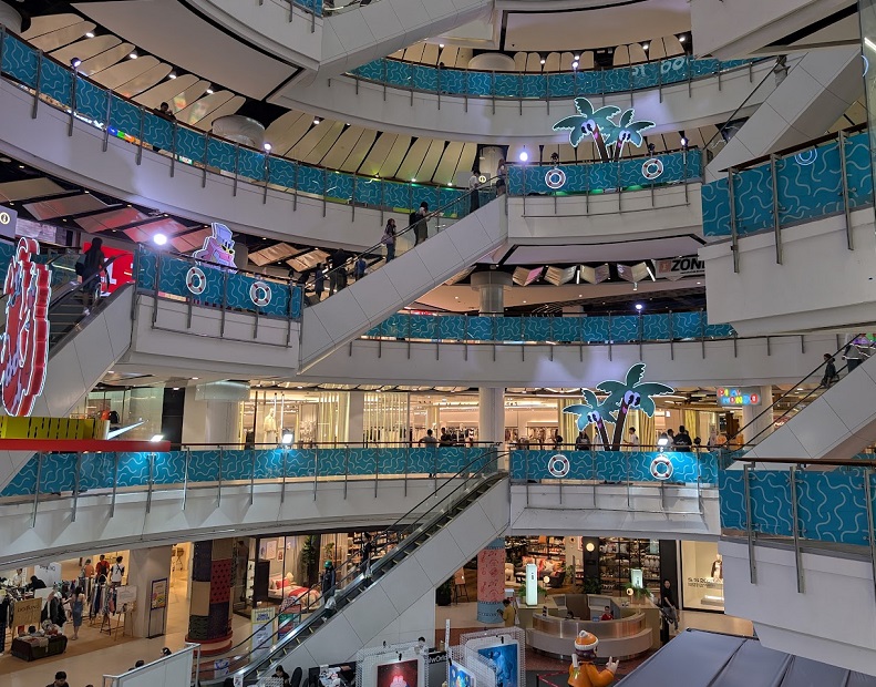 泰国曼谷尚泰世界购物中心实拍