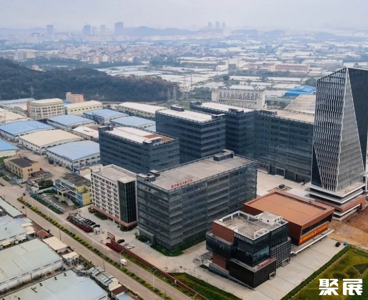 济南泉利重汽配件城