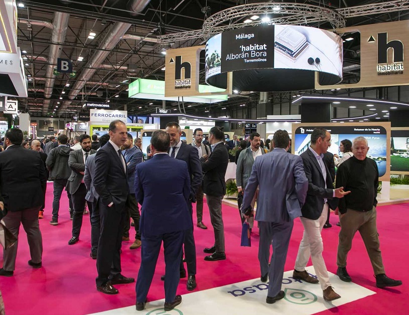 西班牙房产展现场图片3