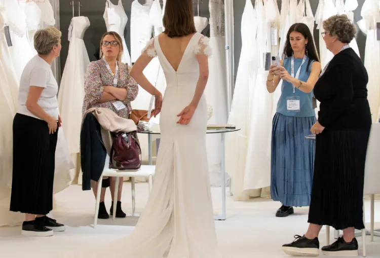 英国哈罗盖特婚纱礼服展览会