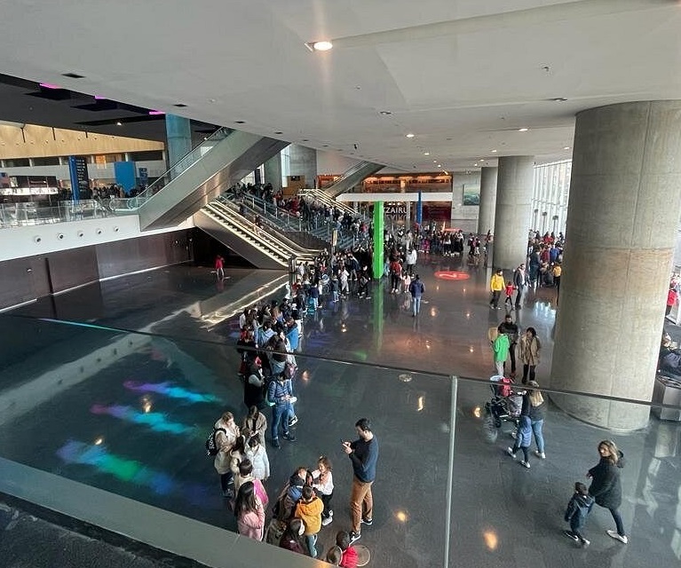 西班牙毕尔巴鄂会展中心实景