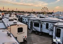 加拿大房车展现场图片1