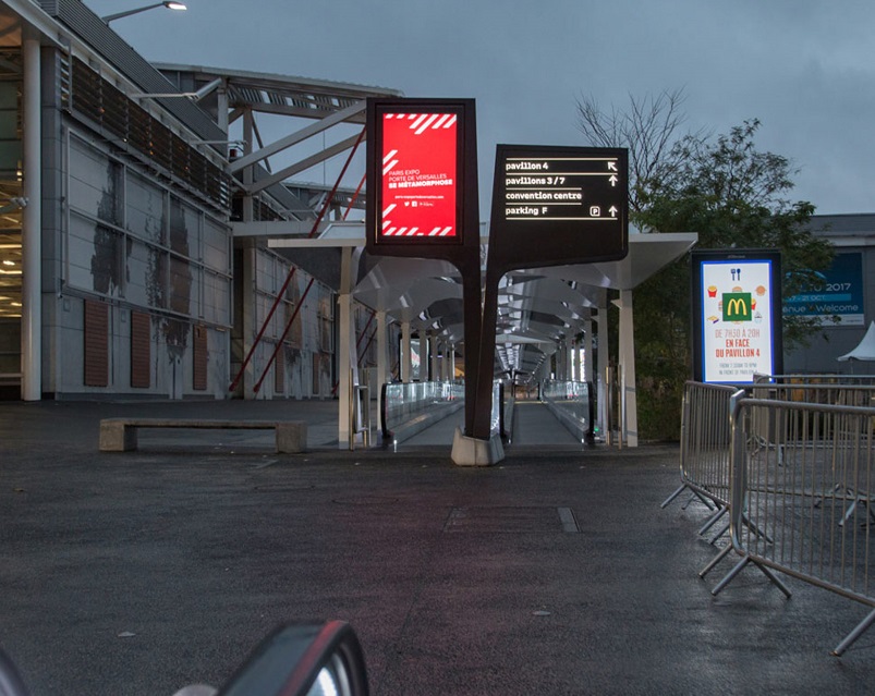 法国巴黎凡尔赛门巴黎会展馆实景图