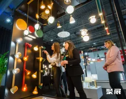 波兰照明展现场图片3