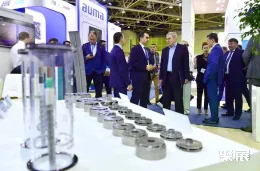 俄罗斯石油展现场图片4