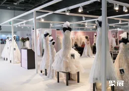 英国婚纱展现场图片4