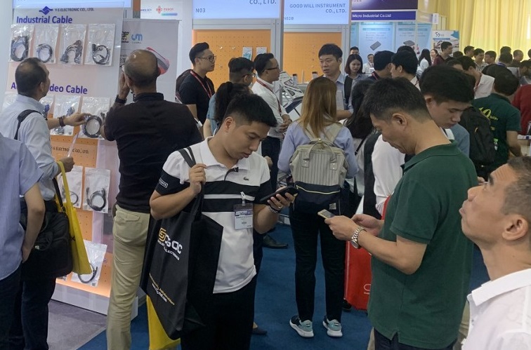 越南电子零部件展现场图片5