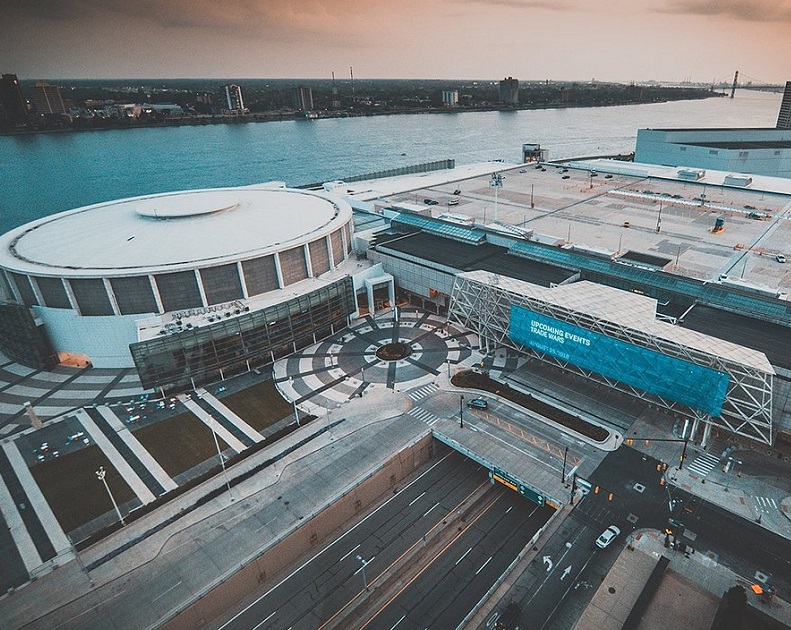 美国底特律科博会展中心实拍图