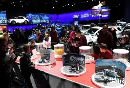 底特律车展展会现场(现场盛况)9