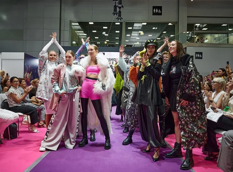 俄罗斯时尚服装服饰展览会