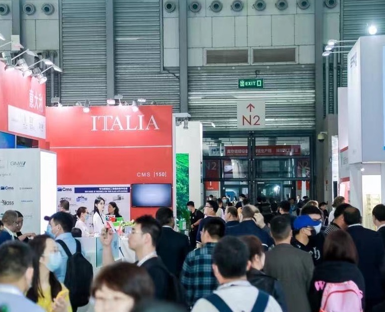 上海新国际博览中心实拍