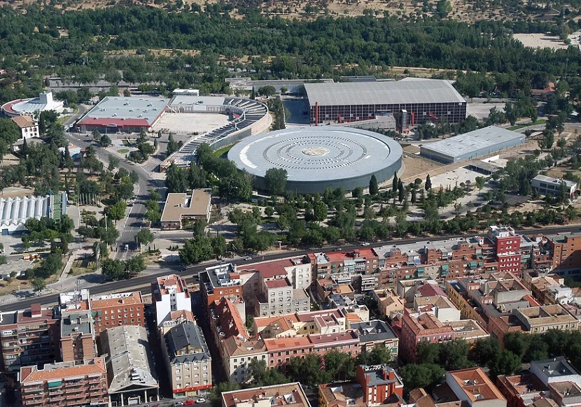 西班牙马德里坎波之家会议中心图片1