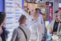 西班牙广告展现场图片7