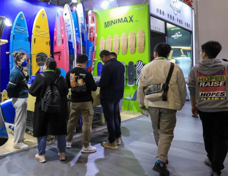 上海房车展现场图片7