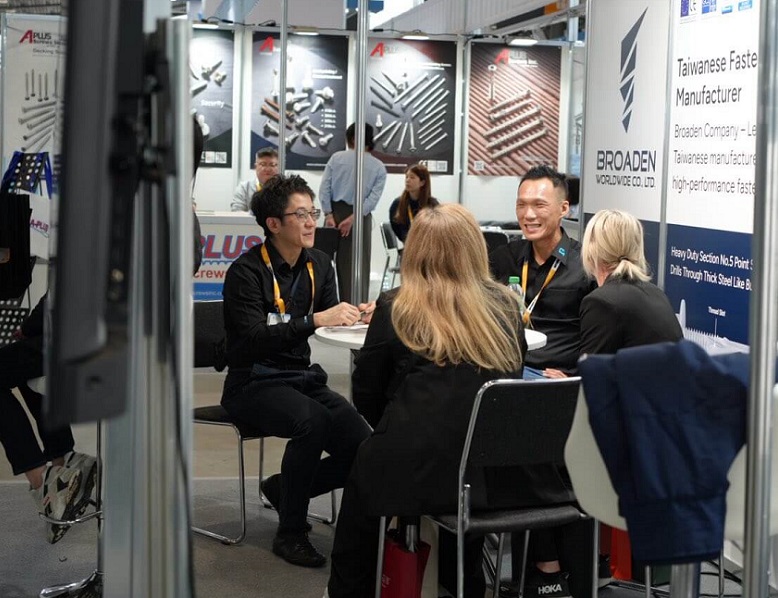 波兰紧固件展现场图片5