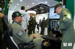 哥伦比亚防务展现场图片7