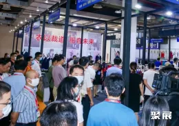 石狮校服展现场图片2