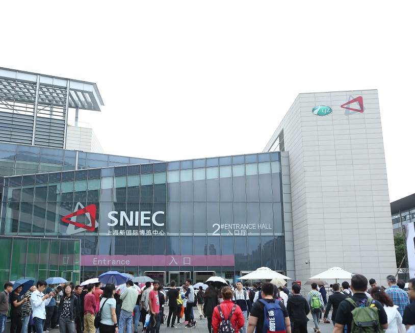 上海新国际博览中心实拍