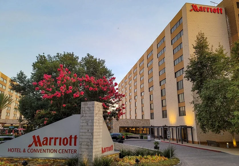 美国洛杉矶伯班克机场万豪酒店图片1