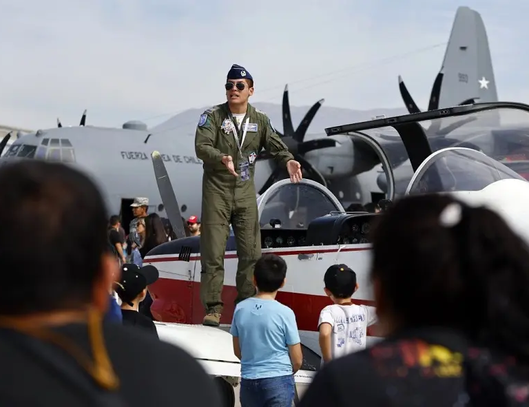 圣地亞哥航空展展會現(xiàn)場(現(xiàn)場盛況)9