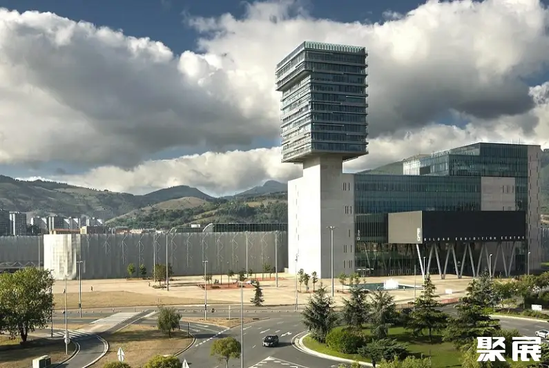 西班牙毕尔巴鄂会展中心实拍图