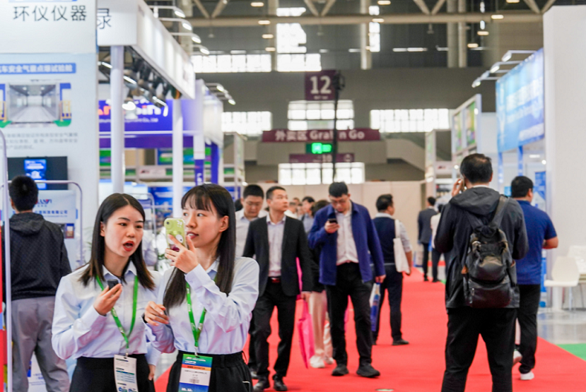 大湾区汽车内外饰展现场图片2