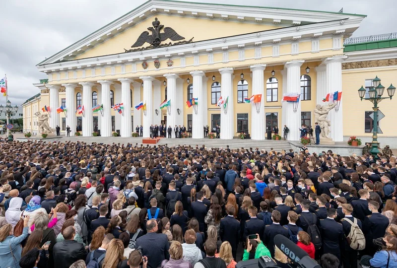 俄罗斯圣彼得堡戈尔尼多功能综合大楼图片2