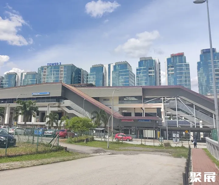 马来西亚八打灵再也格拉纳再也体育中心实拍图