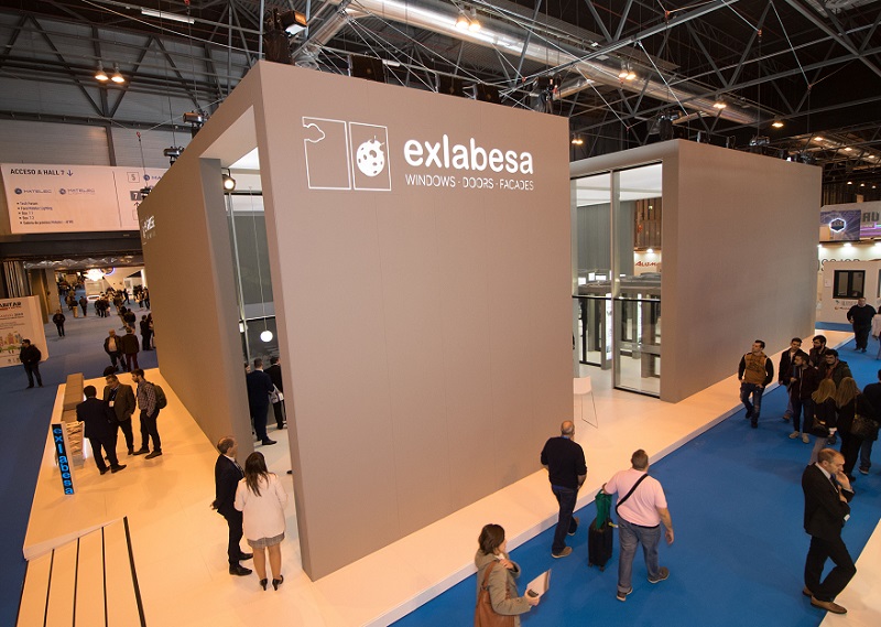 西班牙门窗展现场图片3