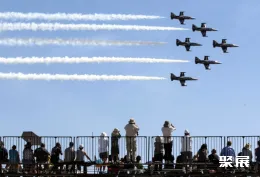 美国军用航展现场图片2