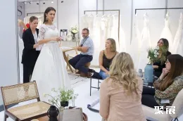 英国婚纱礼服展现场图片5