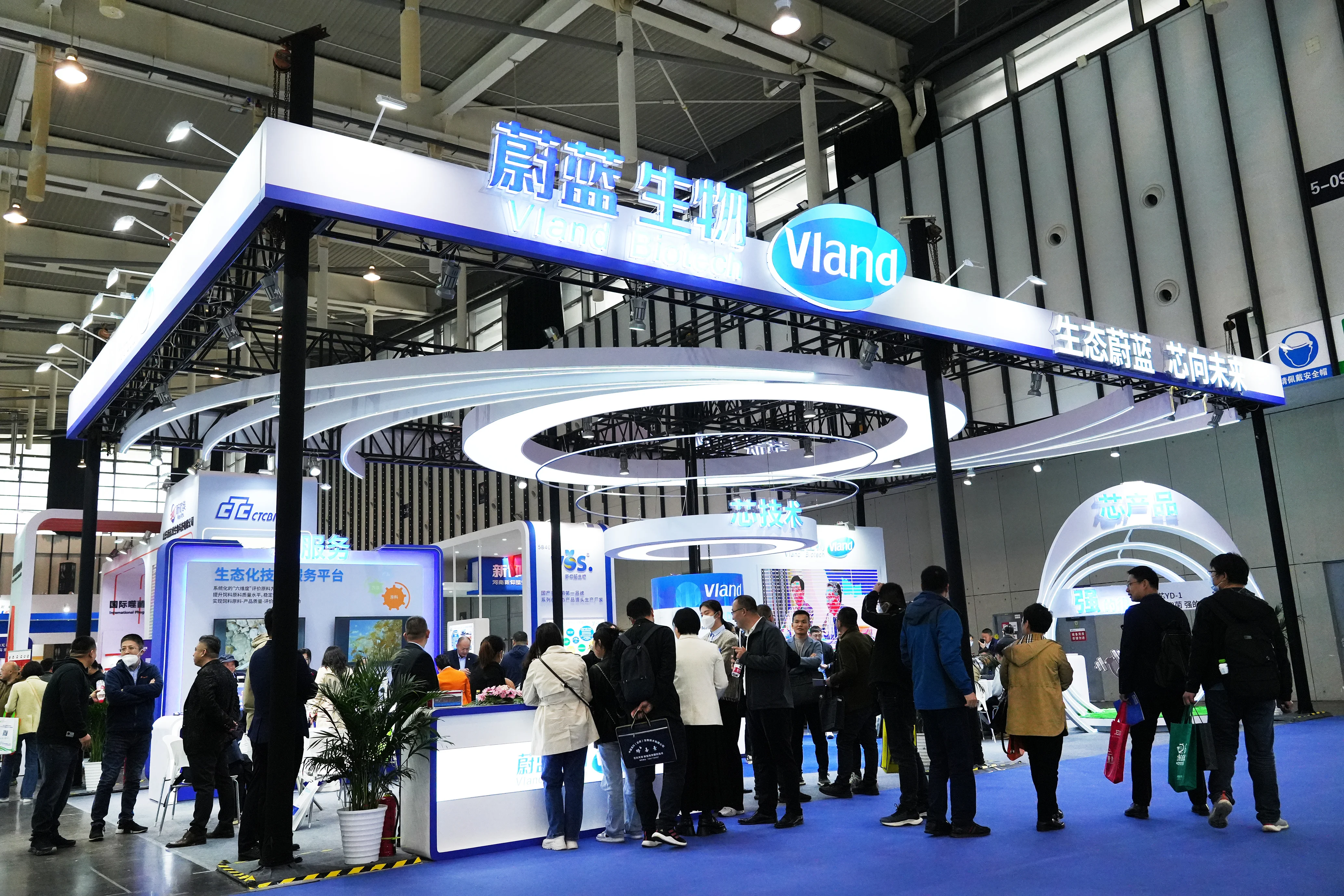 共赴饲料行业盛会：2024中国饲料工业展将于4月启幕！专业观众10万人次！主办展位预定/报价/电话、门票登记、会刊申请