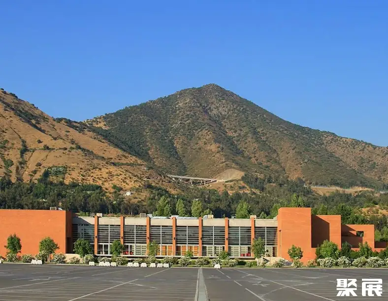 智利圣地亚哥Espacio Riesco会展中心展馆图