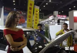 郑州电动车展现场图片2